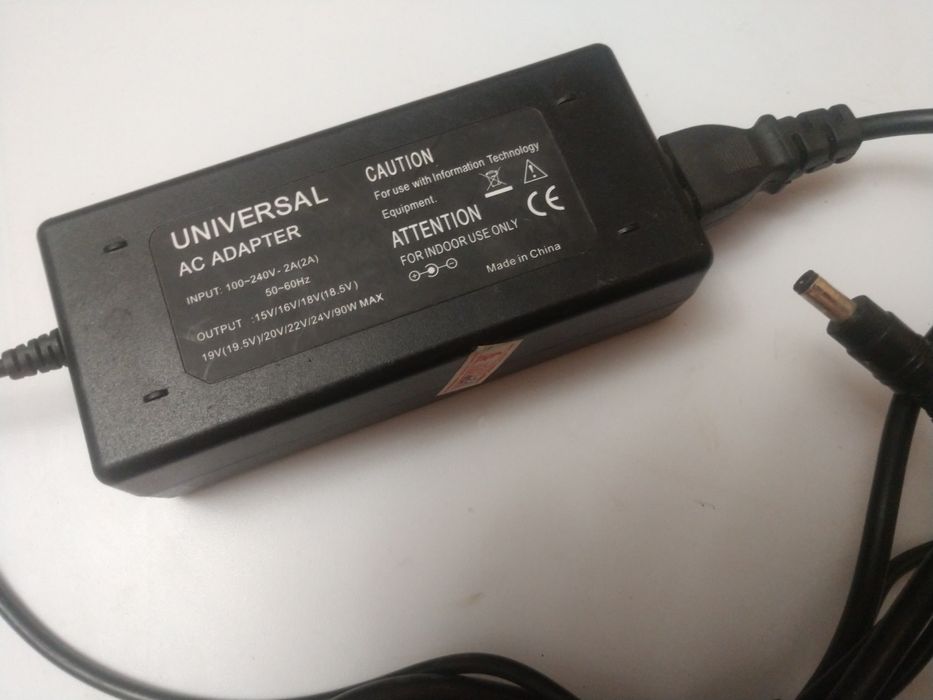 Блок питания для ноутбука универсальный 15-24v. Зарядное устройство
