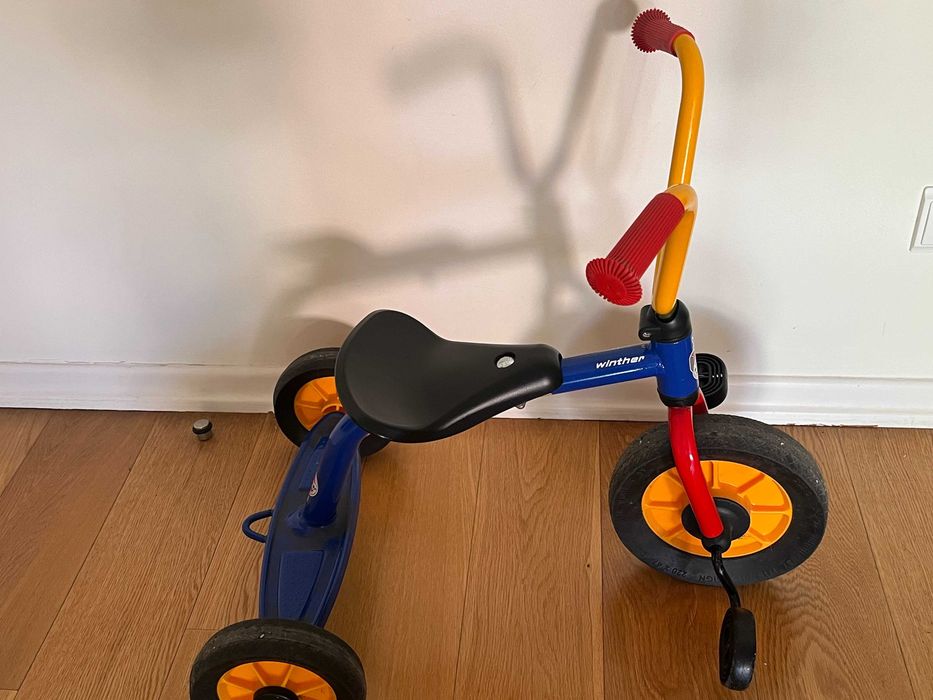 Triciclo infantil Winther tricycle low, em bom estado