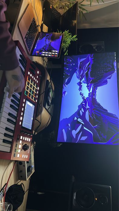 AKAI MPC KEY 37 quase nova