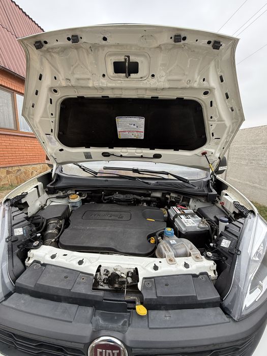 Fiat Doblo 1,6  D 2018  грузовой фургон .