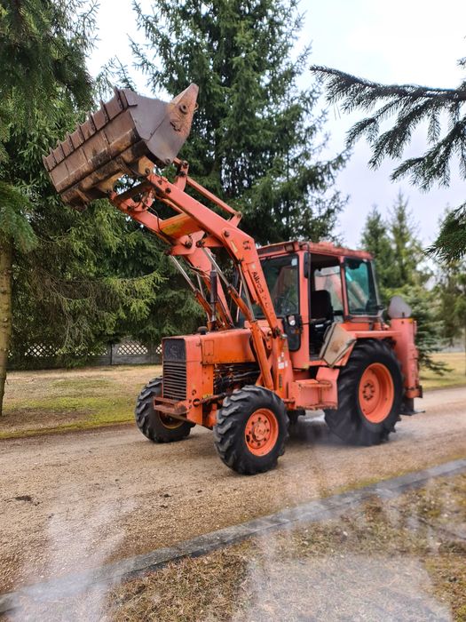 Sprzedam koparko-ładowarkę MF50HX. Rekin 4x4 silnik wolnossący ładnie pracuje.