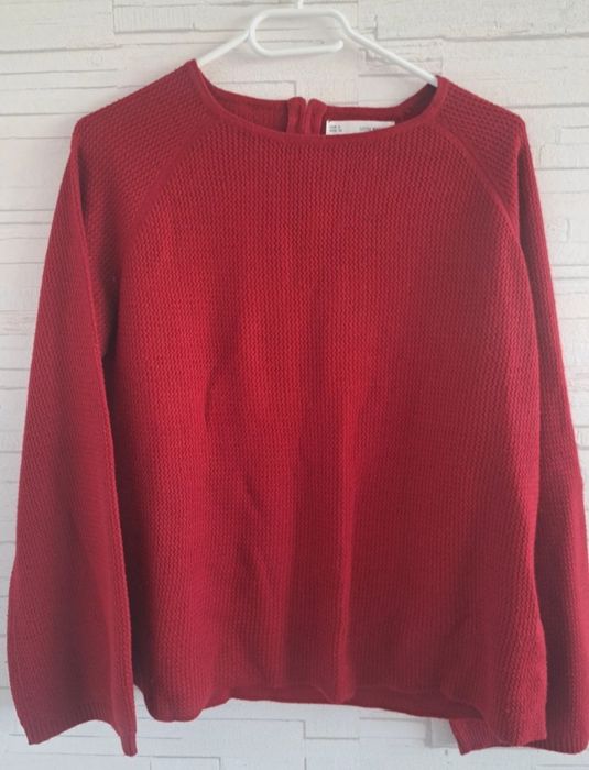 Czerwony elegancki sweter