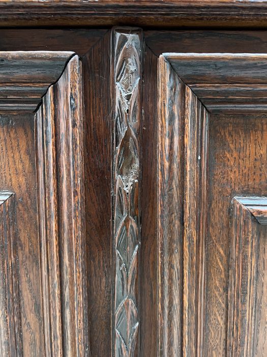 Kredens dębowy stylowy