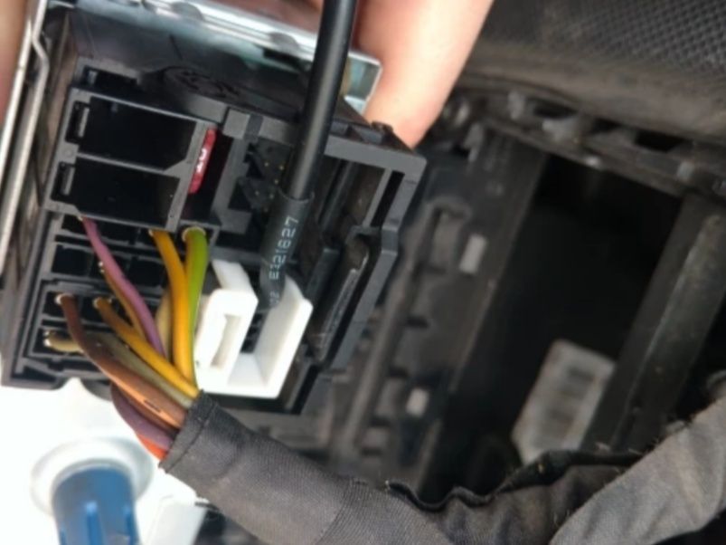 AUX / Bluetooth на Citroen и Peugeot 207 307 308 408 ( Ситроен , Пежо)