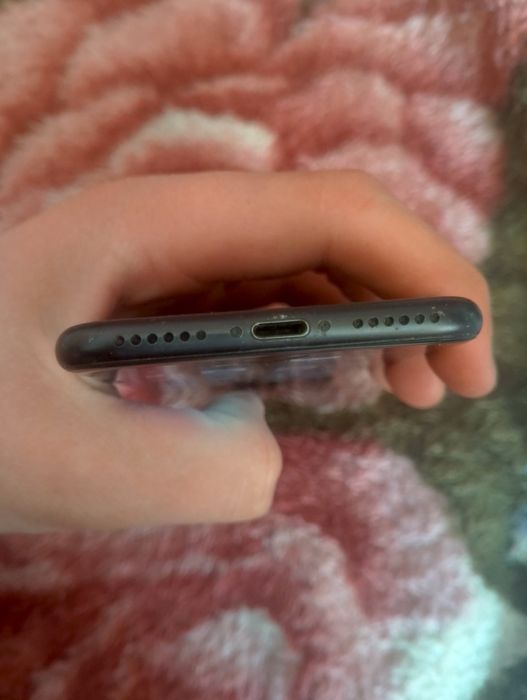 iPhone 7 32гб читай опис