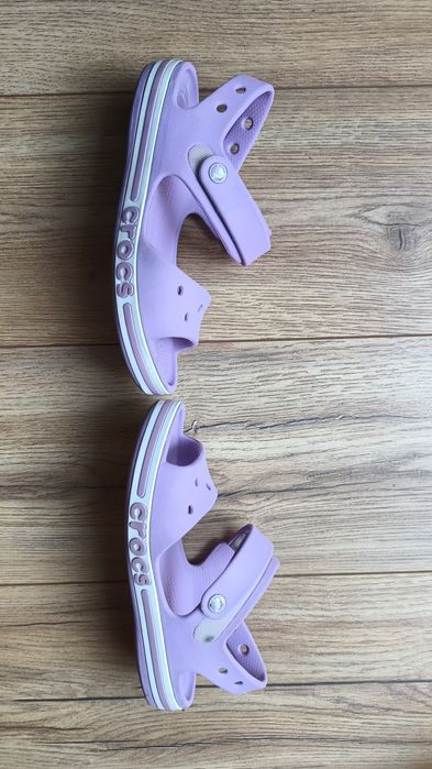 Sandały Crocs J3