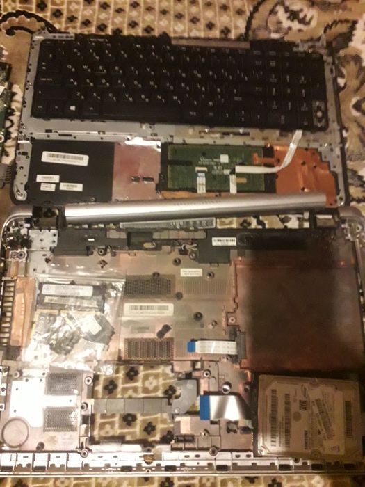 Продам Hp pavilion 15.На запчасти.