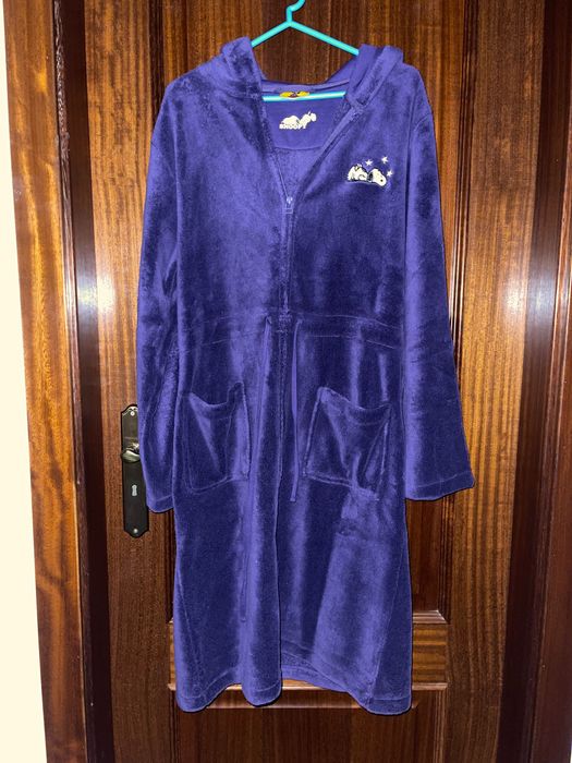 Roupão roxo do Snoopy
