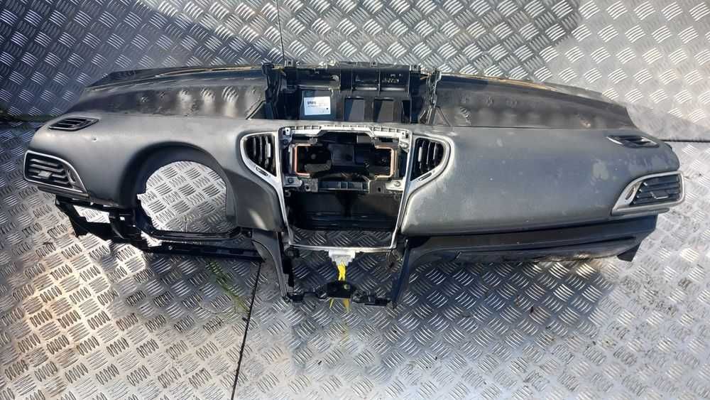 Deska rozdzielcza konsola kokpit Lancia Ypsilon II 2018 r. Oryginał