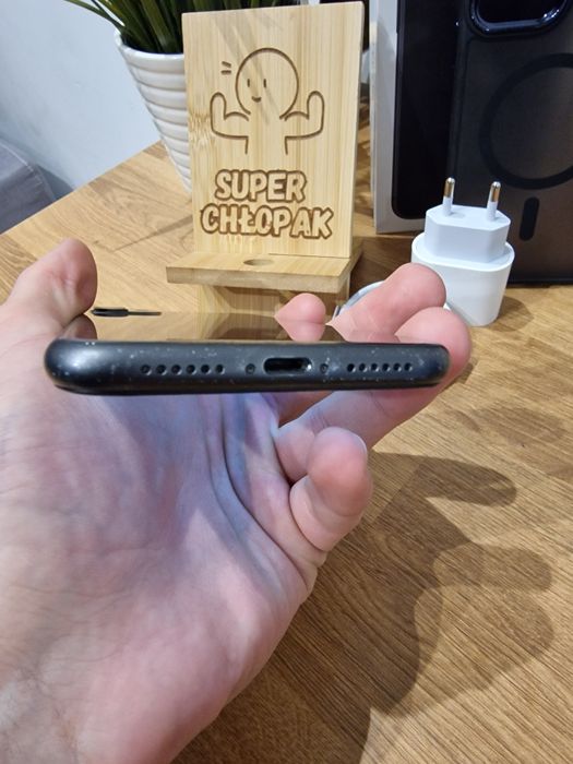 iPhone 11 / 64GB / 100% kondycji baterii