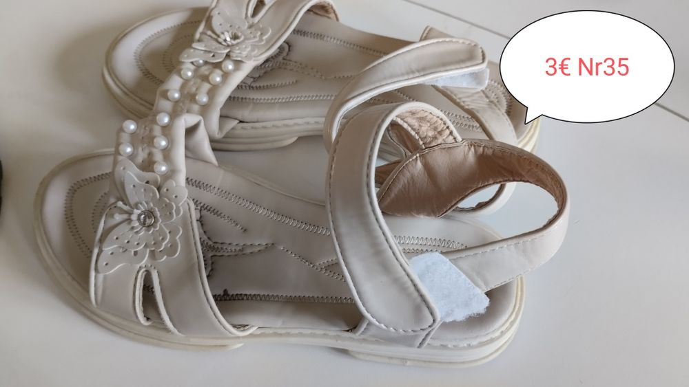 Calçado variado para criança