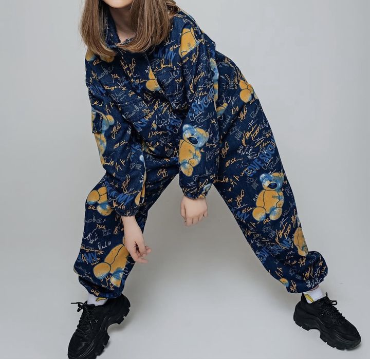 Джинсовий костюм