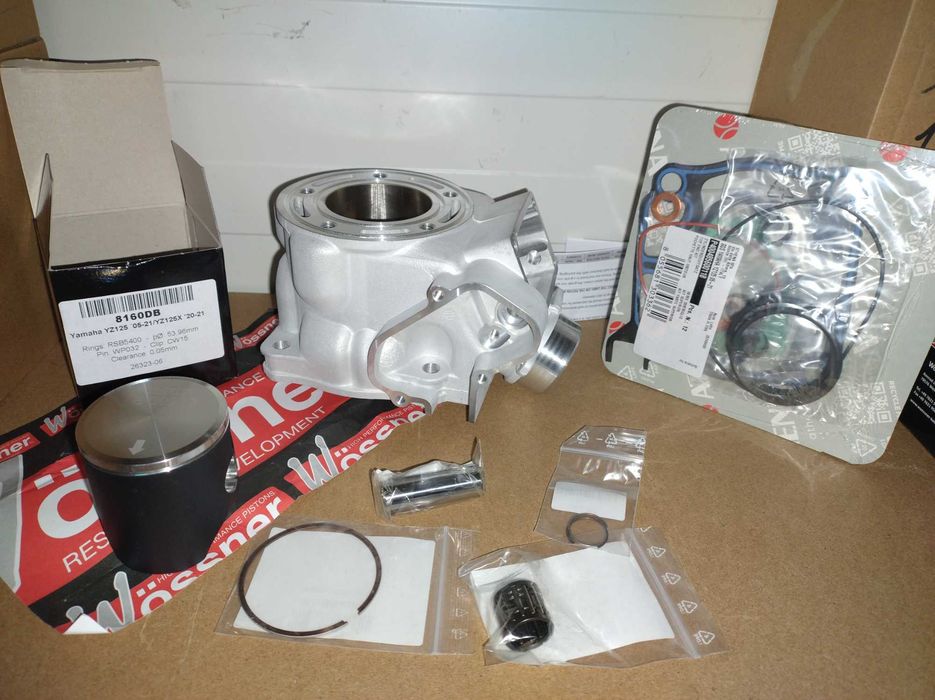 Yamaha YZ 125 cylinder zestaw rok 05-22