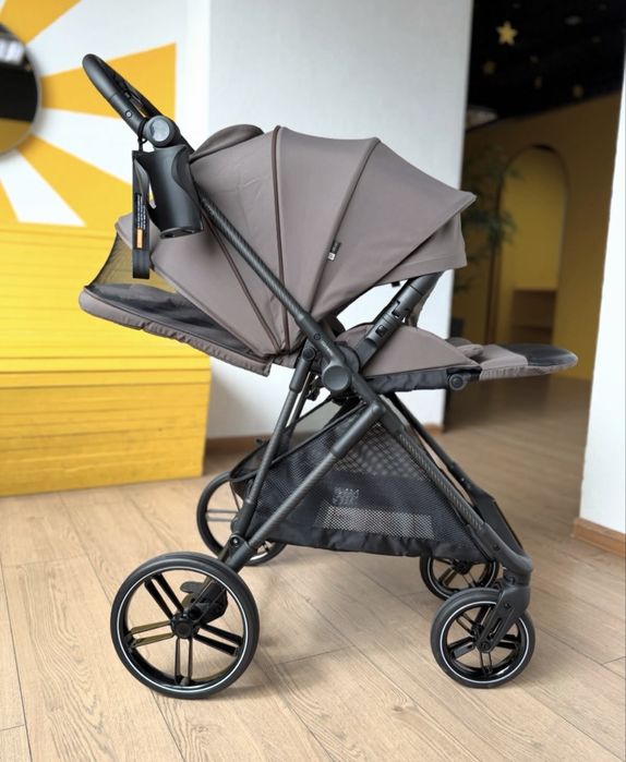 Коляска прогулянкова CARRELLO Extra