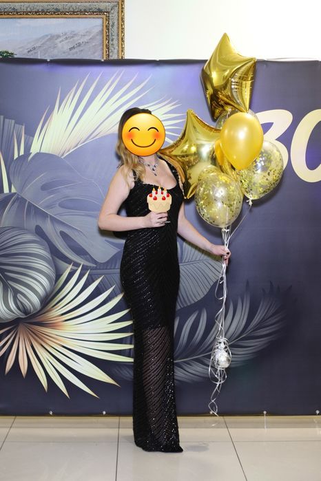 Чорна вечірня сукня