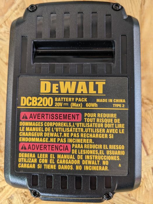 Батарея, аккумулятор 20 вольт DeWalt