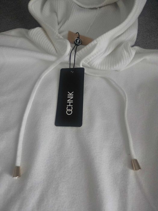 Sweter damski z kapturem kremowy/ecru Ochnik