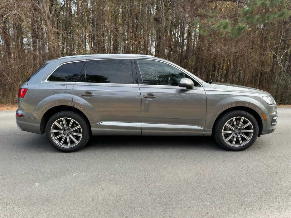 Audi Q7      2018