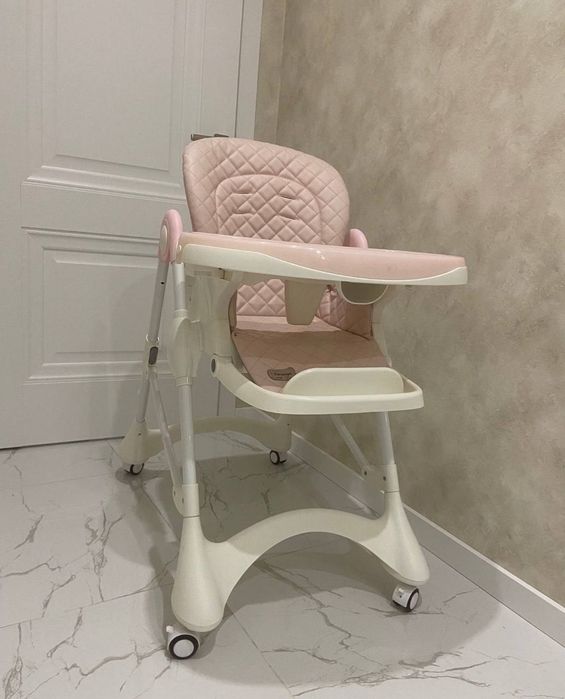 Дитячий стільчик для годування Carrello Caramel(Candy Pink)
