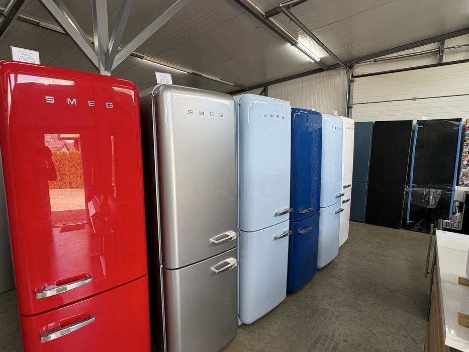 Ретро холодильник SMEG FAB 32 Величезний вибір холодильниів СМЕГ FAB 30 FAB 28