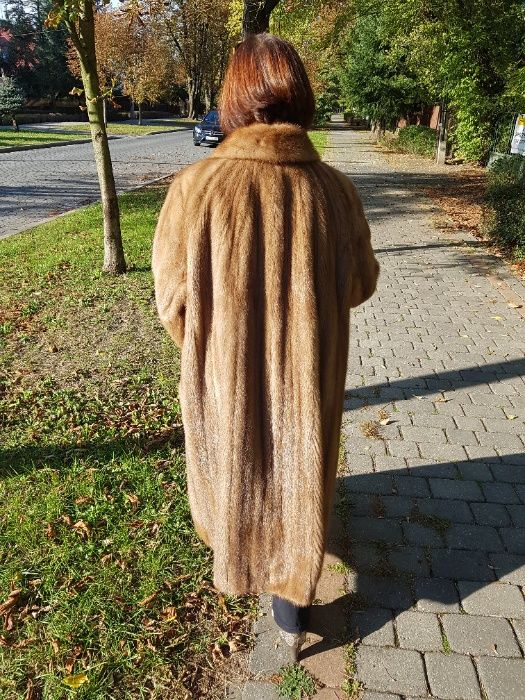 Naturalne futro z norek