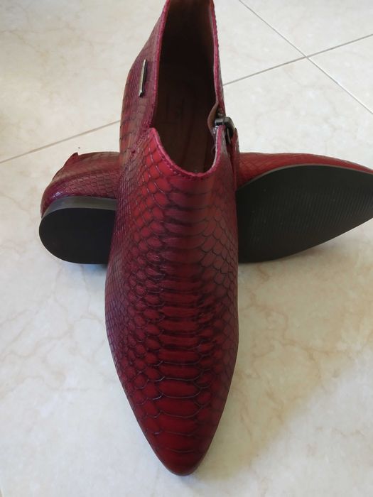 Botins Tapadas novos nº40