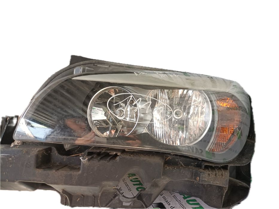 Ótica / farol esquerda BMW X1 (E84)