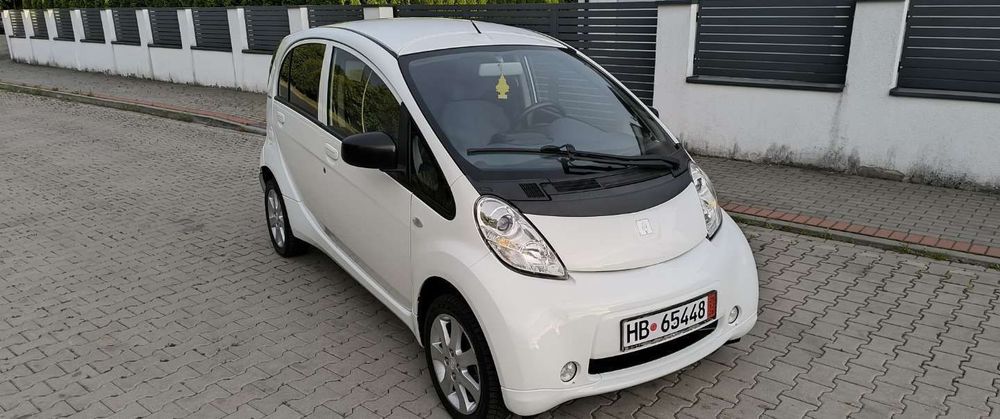 Peugeot iOn