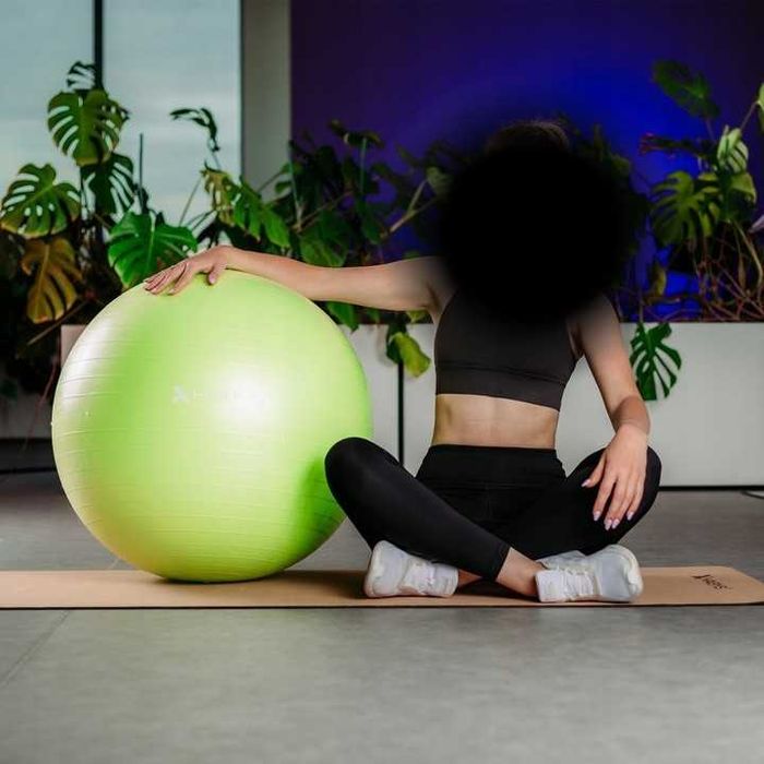 Piłka Gimnastyczna 65 cm Rehabilitacyjna Do Ćwiczeń Fitness Jogi