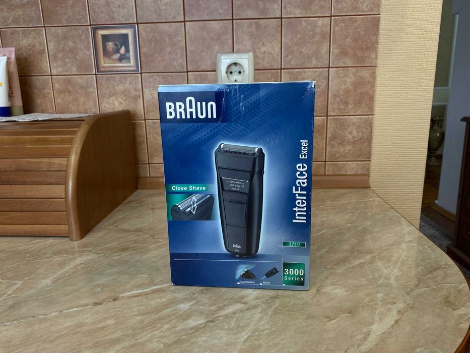 Електробритва Braun 3710
