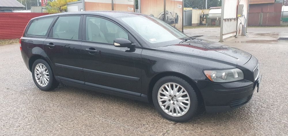 Volvo V50