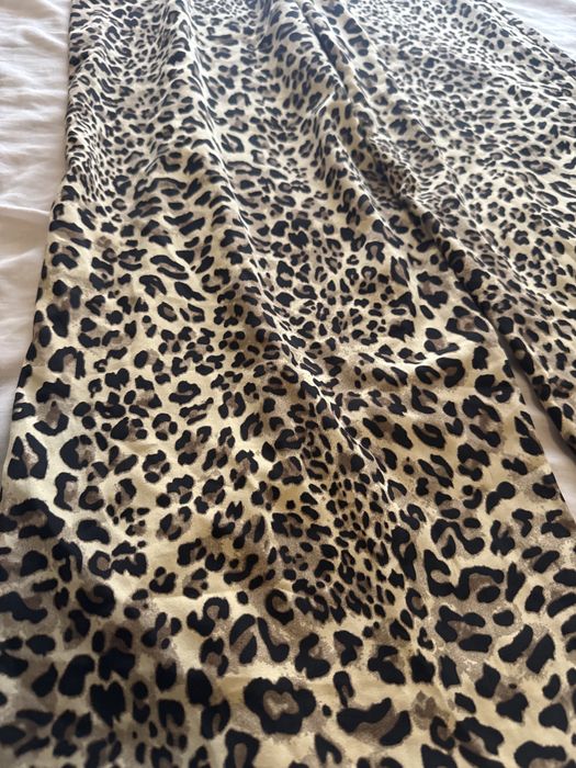 Calça animal print tamaho M