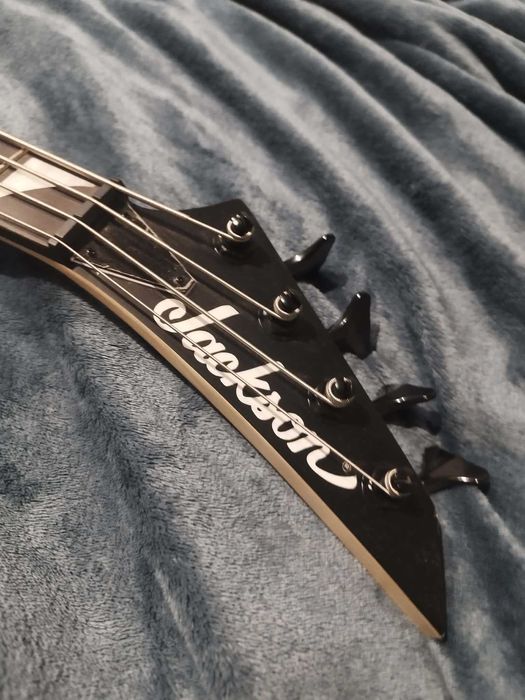 Gitara elektryczna Jackson JS1X Concert Bass Minion