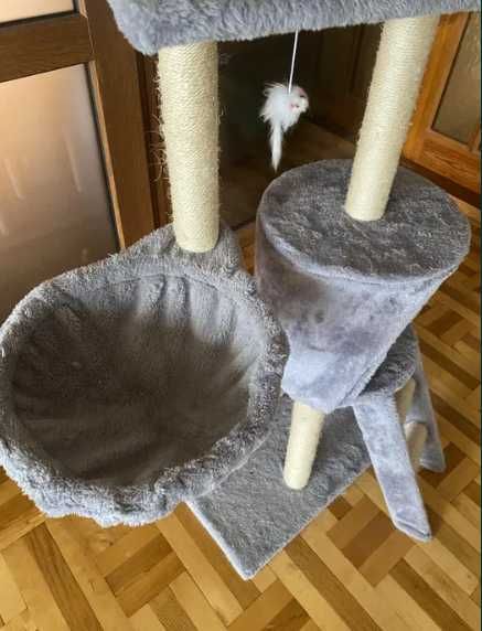 Кігтеточка з ігровим комплексом