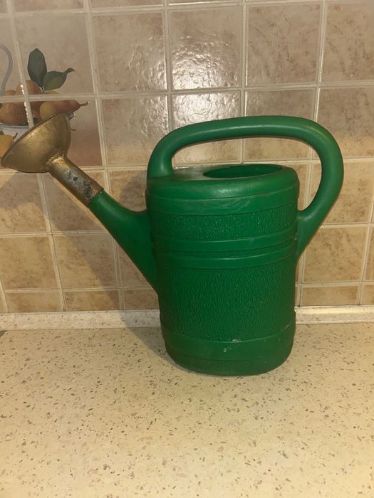 Duża Plastykowa KONEWKA z PRL-u - 36 cm