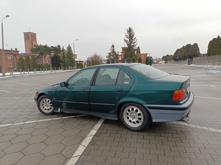 BMW E36 318i sedan LPG