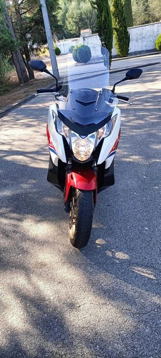 Honda Integra 750S DCT de 2015 com 14500km