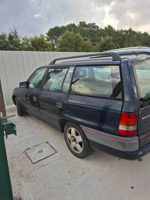 Carro opel astra