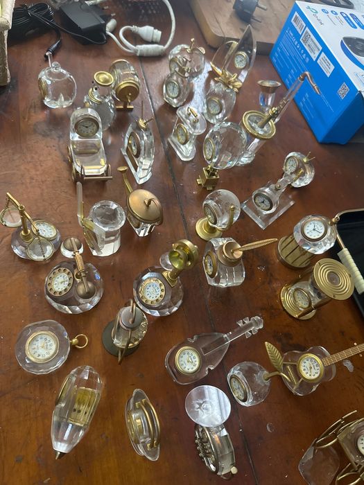 Vender relógios miniaturas