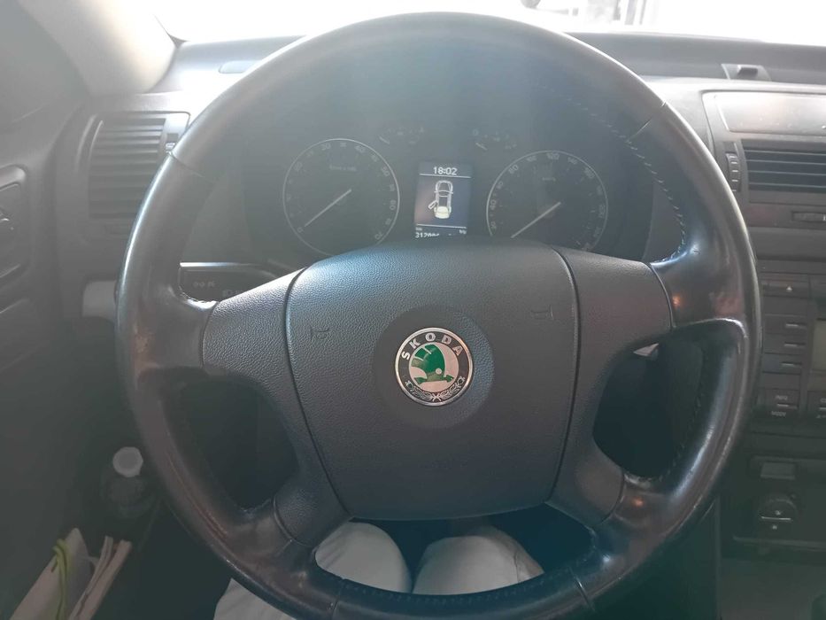 Viatura Skoda Octavia 1600 Gasolina