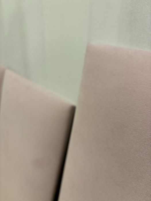 Zaglowek panel w kolorze różowym