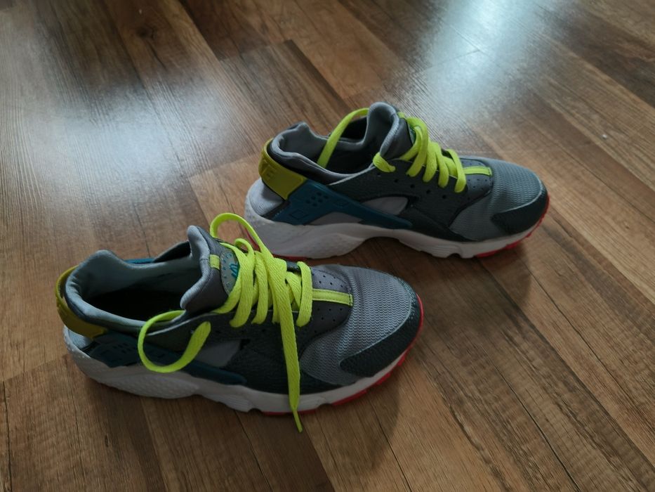 Buty Nike Huarache rozmiar 38,5 24cm