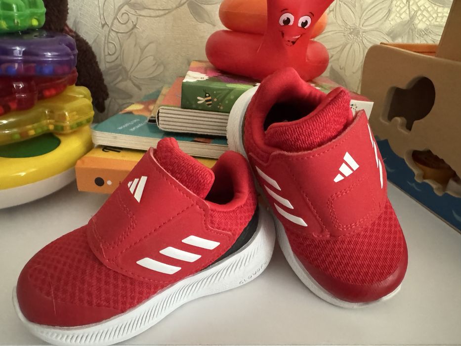 Кросівки Adidas 20р.