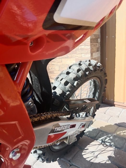 Cross Thunder 150