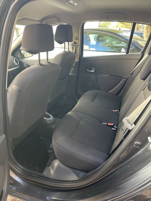 Renault clio 2006, gasooina , 80 mil kms . — photo 5