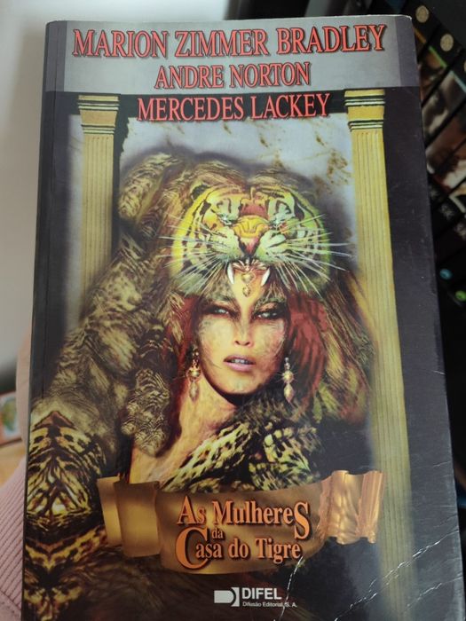 livros de Marion Zimmer Bradley