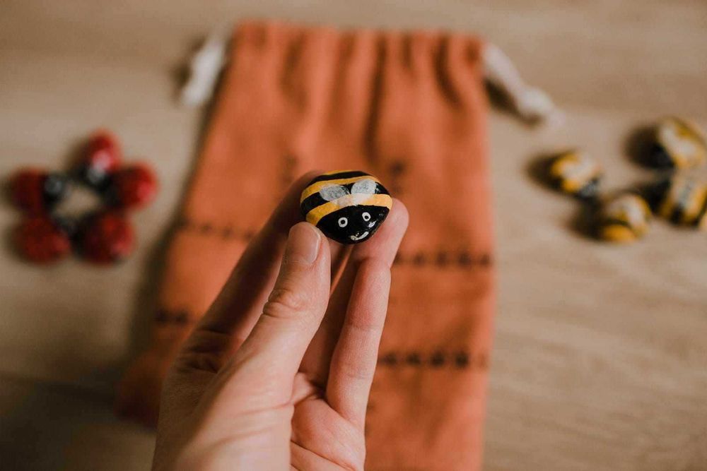 Gra  Owady  (na zasadzie kółko - krzyżyk)