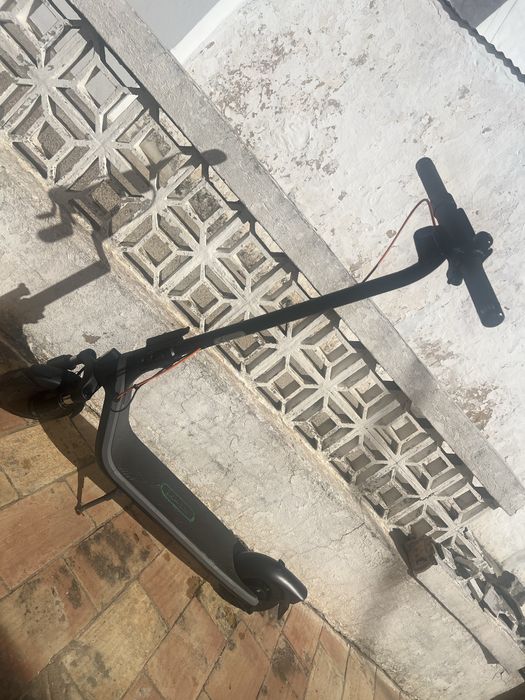 Trotinete Elétrica Ninebot By Segway Kickscooter E2 PLUS II