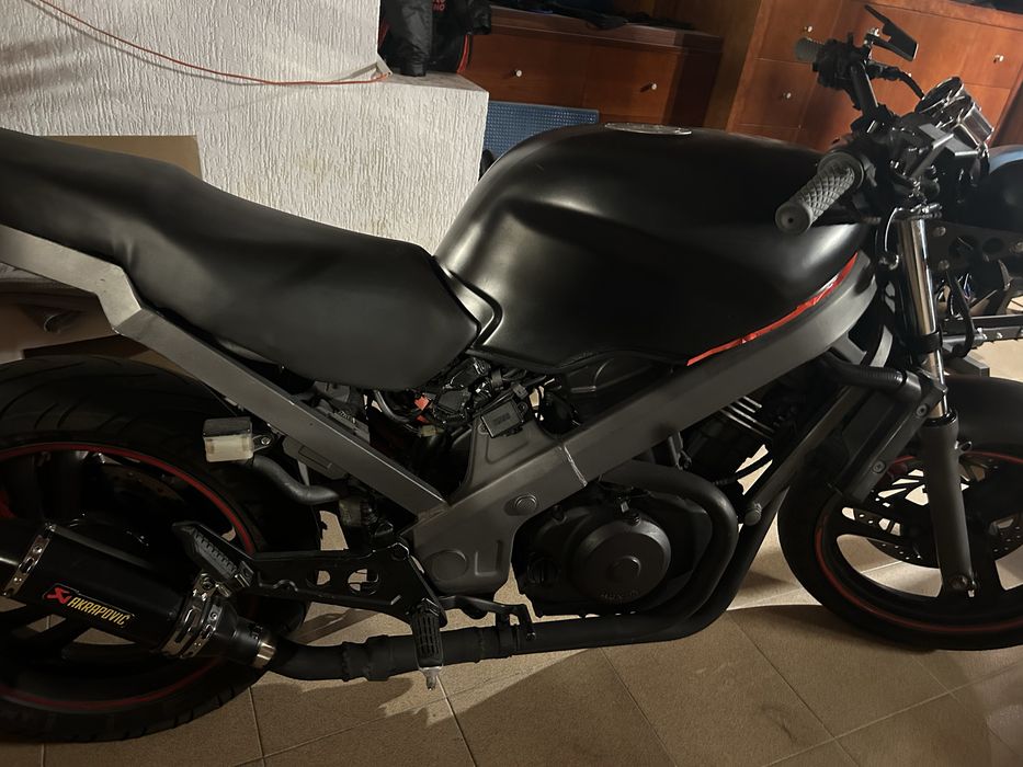 Honda Ntv 650 tranformada