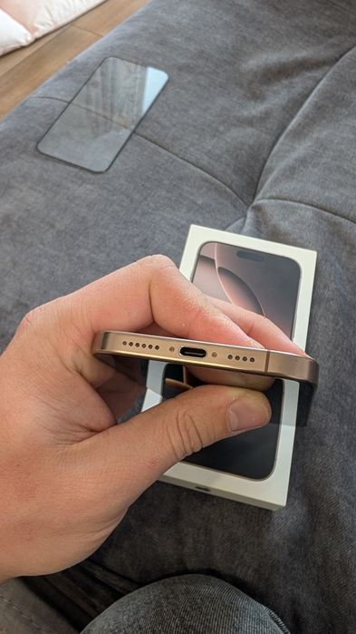 Смартфон Iphone 16 pro max 512gb titanium desert, ідеал